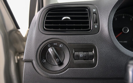 Volkswagen Polo VI (EU Market), 2011 год, 699 000 рублей, 19 фотография