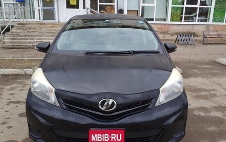 Toyota Vitz, 2013 год, 750 000 рублей, 1 фотография