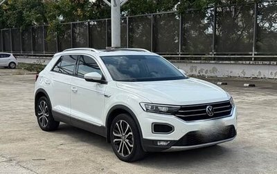Volkswagen T-Roc I, 2022 год, 1 620 000 рублей, 1 фотография