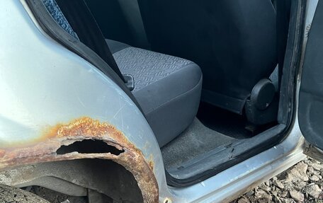 Daewoo Nexia I рестайлинг, 2001 год, 115 000 рублей, 22 фотография