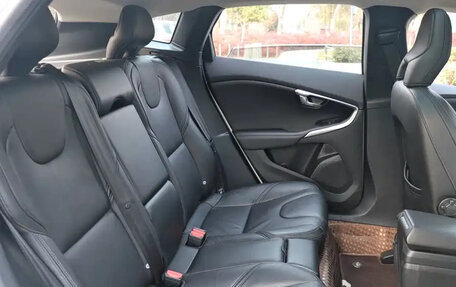 Volvo V40 II рестайлинг, 2018 год, 1 380 000 рублей, 15 фотография