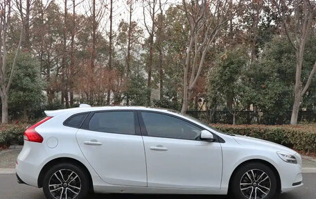 Volvo V40 II рестайлинг, 2018 год, 1 380 000 рублей, 7 фотография