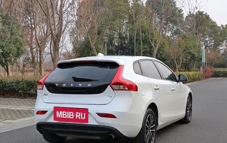 Volvo V40 II рестайлинг, 2018 год, 1 380 000 рублей, 5 фотография