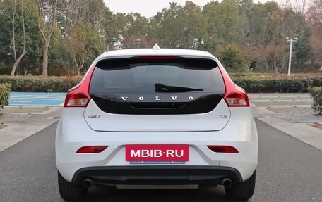 Volvo V40 II рестайлинг, 2018 год, 1 380 000 рублей, 4 фотография