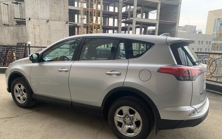 Toyota RAV4, 2016 год, 1 680 000 рублей, 5 фотография