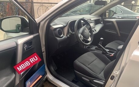 Toyota RAV4, 2016 год, 1 680 000 рублей, 6 фотография