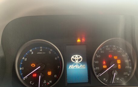 Toyota RAV4, 2016 год, 1 680 000 рублей, 13 фотография