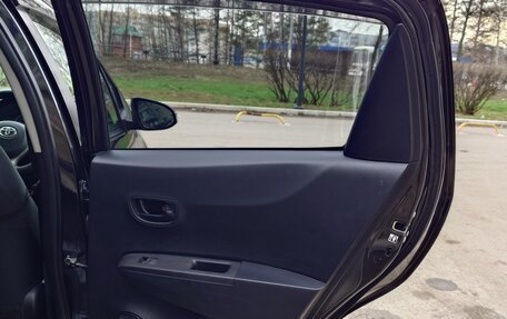 Toyota Vitz, 2013 год, 750 000 рублей, 11 фотография