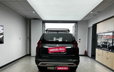 Mitsubishi Pajero Sport III рестайлинг, 2021 год, 4 235 000 рублей, 5 фотография