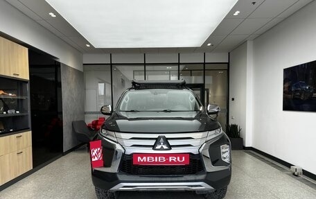 Mitsubishi Pajero Sport III рестайлинг, 2021 год, 4 235 000 рублей, 2 фотография