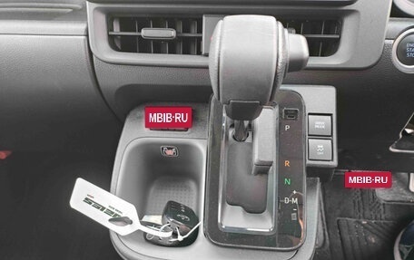 Toyota Sienta, 2022 год, 1 600 000 рублей, 15 фотография