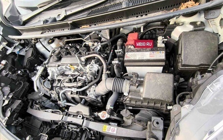 Toyota Sienta, 2022 год, 1 600 000 рублей, 28 фотография