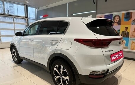 KIA Sportage IV рестайлинг, 2021 год, 2 599 000 рублей, 4 фотография