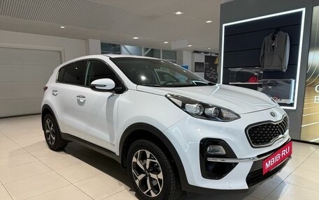 KIA Sportage IV рестайлинг, 2021 год, 2 599 000 рублей, 3 фотография