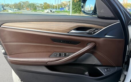 BMW 5 серия, 2018 год, 3 750 000 рублей, 12 фотография