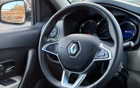 Renault Logan II, 2018 год, 800 000 рублей, 7 фотография