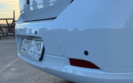 Renault Logan II, 2018 год, 800 000 рублей, 17 фотография