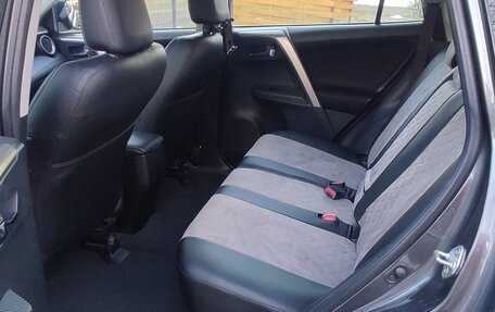 Toyota RAV4, 2013 год, 2 090 000 рублей, 22 фотография