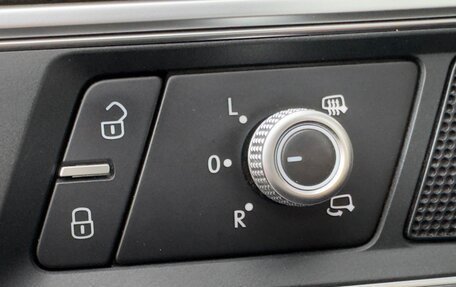 Volkswagen Touareg III, 2016 год, 2 790 000 рублей, 9 фотография