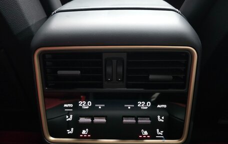 Porsche Cayenne III, 2025 год, 14 250 002 рублей, 15 фотография