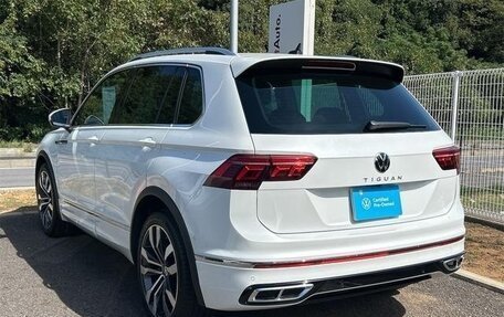 Volkswagen Tiguan II, 2022 год, 2 200 001 рублей, 6 фотография