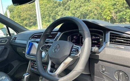 Volkswagen Tiguan II, 2022 год, 2 200 001 рублей, 17 фотография