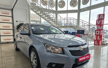 Chevrolet Cruze II, 2010 год, 899 000 рублей, 3 фотография