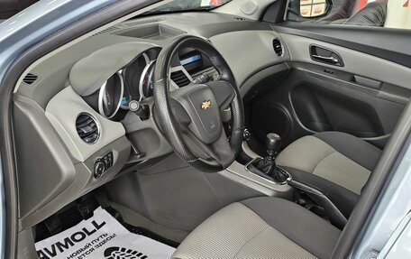 Chevrolet Cruze II, 2010 год, 899 000 рублей, 10 фотография