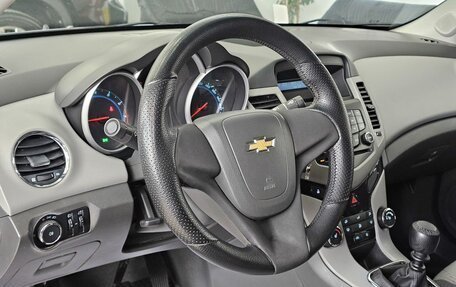 Chevrolet Cruze II, 2010 год, 899 000 рублей, 11 фотография