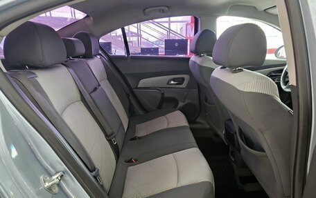 Chevrolet Cruze II, 2010 год, 899 000 рублей, 15 фотография