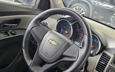 Chevrolet Cruze II, 2010 год, 899 000 рублей, 20 фотография