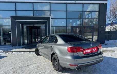 Volkswagen Jetta VI, 2012 год, 900 000 рублей, 7 фотография