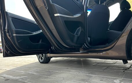 Hyundai Solaris II рестайлинг, 2015 год, 1 045 000 рублей, 15 фотография