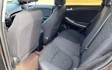 Hyundai Solaris II рестайлинг, 2015 год, 1 045 000 рублей, 26 фотография