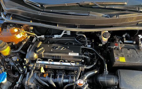 Hyundai Solaris II рестайлинг, 2015 год, 1 045 000 рублей, 38 фотография