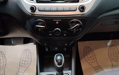 Hyundai Solaris II рестайлинг, 2019 год, 1 520 000 рублей, 13 фотография