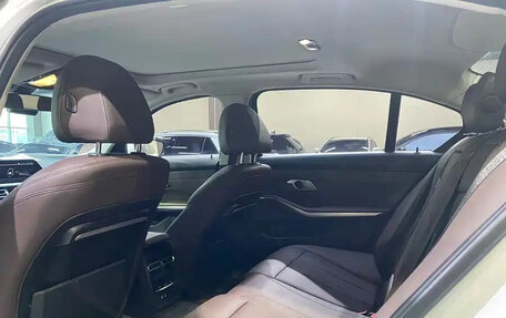 BMW 3 серия, 2022 год, 2 620 000 рублей, 13 фотография