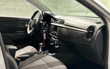 KIA Rio IV, 2018 год, 1 400 000 рублей, 8 фотография