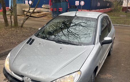 Peugeot 206, 2000 год, 155 990 рублей, 1 фотография