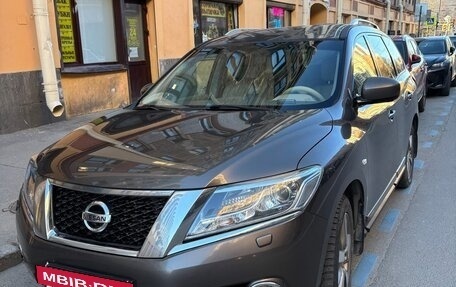 Nissan Pathfinder, 2014 год, 1 650 000 рублей, 2 фотография
