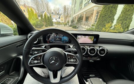 Mercedes-Benz CLA, 2022 год, 2 650 000 рублей, 10 фотография