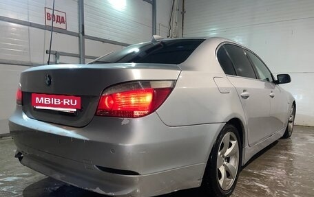 BMW 5 серия, 2004 год, 700 000 рублей, 10 фотография