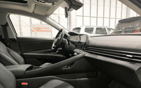 Hyundai Elantra, 2023 год, 1 875 000 рублей, 11 фотография