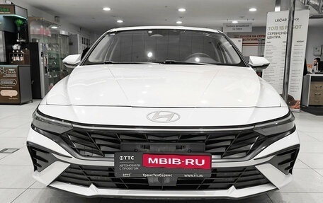 Hyundai Elantra, 2023 год, 1 875 000 рублей, 2 фотография