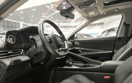 Hyundai Elantra, 2023 год, 1 875 000 рублей, 16 фотография