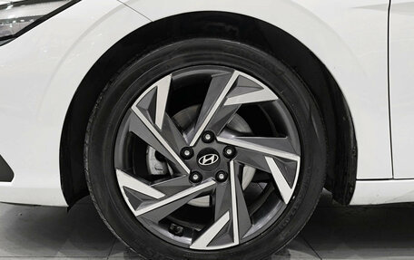 Hyundai Elantra, 2023 год, 1 875 000 рублей, 18 фотография