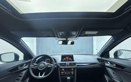 Mazda CX-4, 2023 год, 2 015 000 рублей, 9 фотография