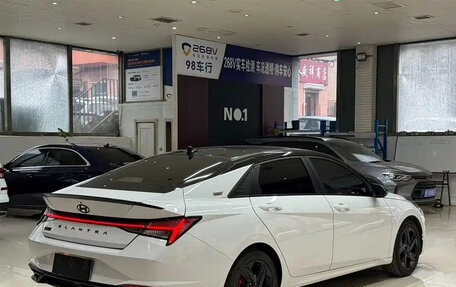 Hyundai Elantra, 2021 год, 1 380 000 рублей, 5 фотография