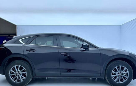 Mazda CX-4, 2023 год, 2 090 000 рублей, 8 фотография