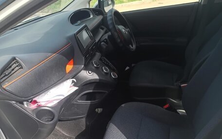 Toyota Sienta II, 2018 год, 1 200 000 рублей, 5 фотография